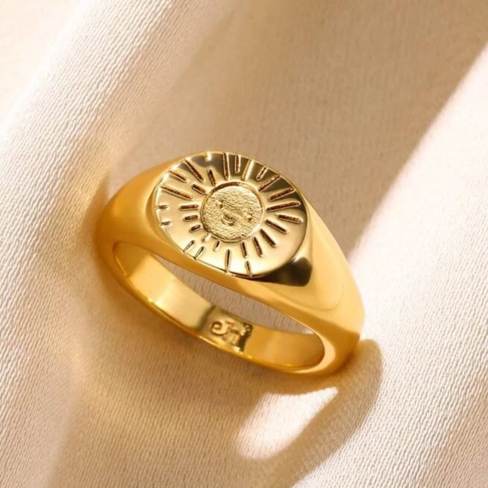 Vintage-Inspiring Stainless Steel 18k REAL Gold Plated Sun Ray Round Ring